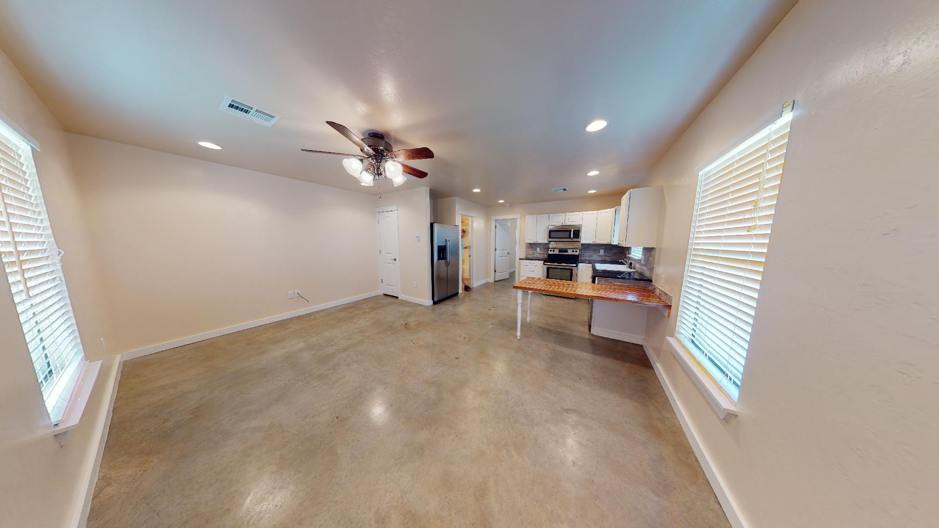 6400 N. Seadog (1Bed-1Bath) NOW $800