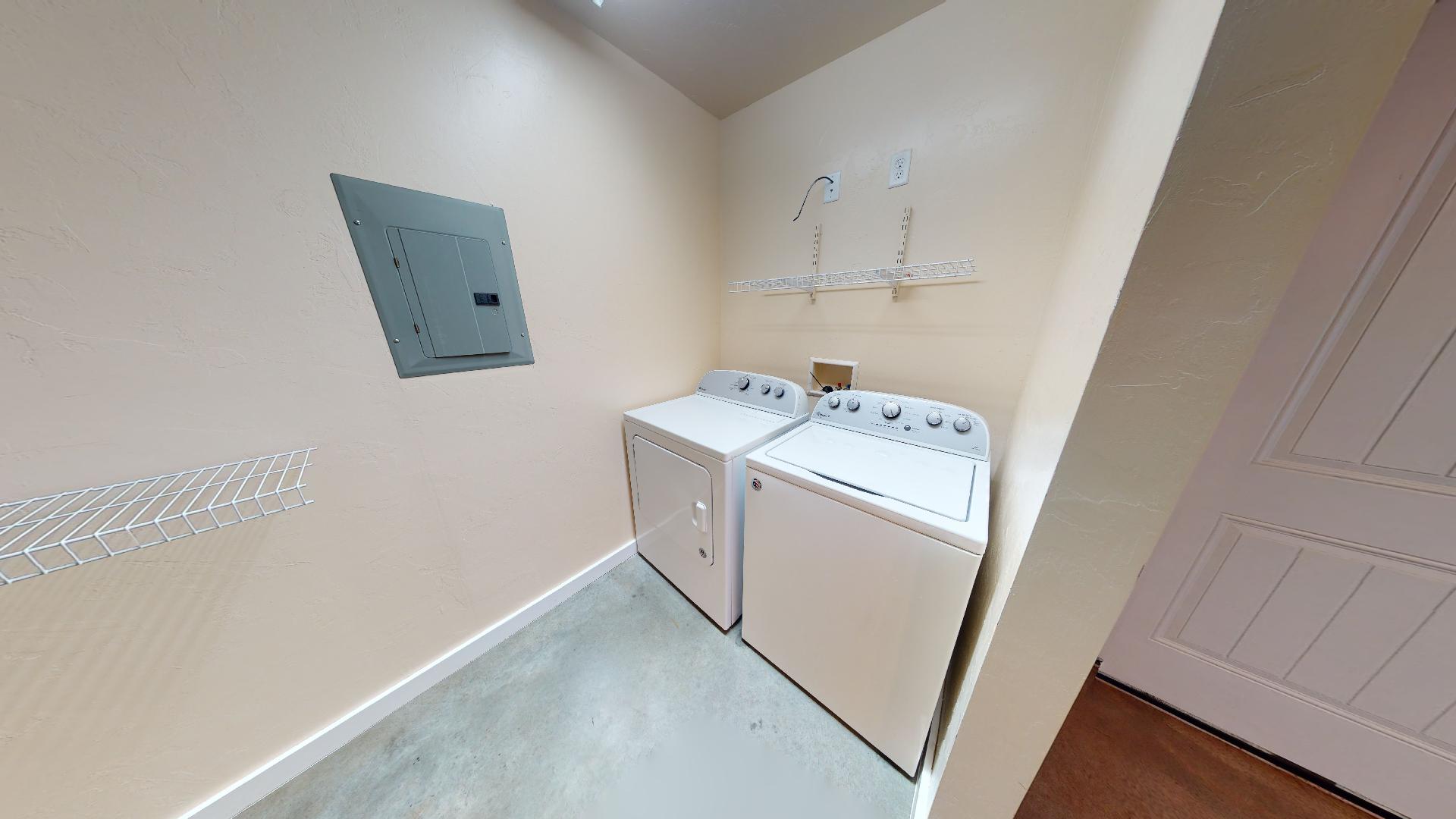 6400 N. Seadog (1Bed-1Bath) NOW $800