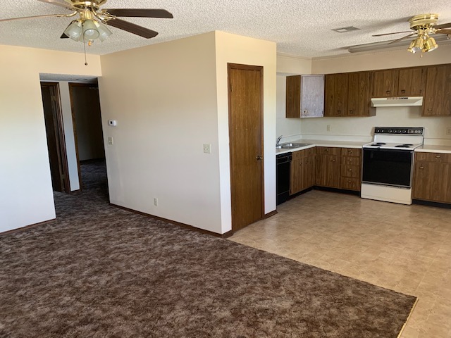 204 S. Duncan (2Bed-1Bath) Available in JULY
