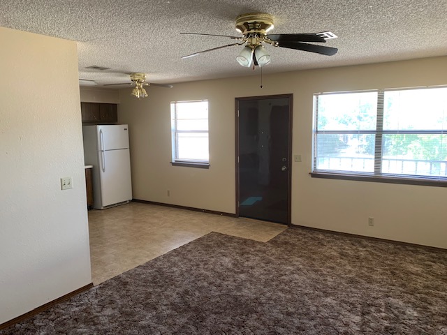 204 S. Duncan (2Bed-1Bath) Available in JULY