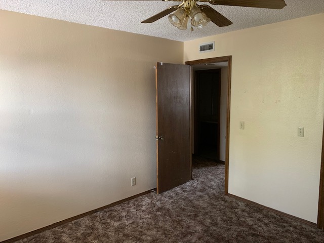 204 S. Duncan (2Bed-1Bath) Available in JULY