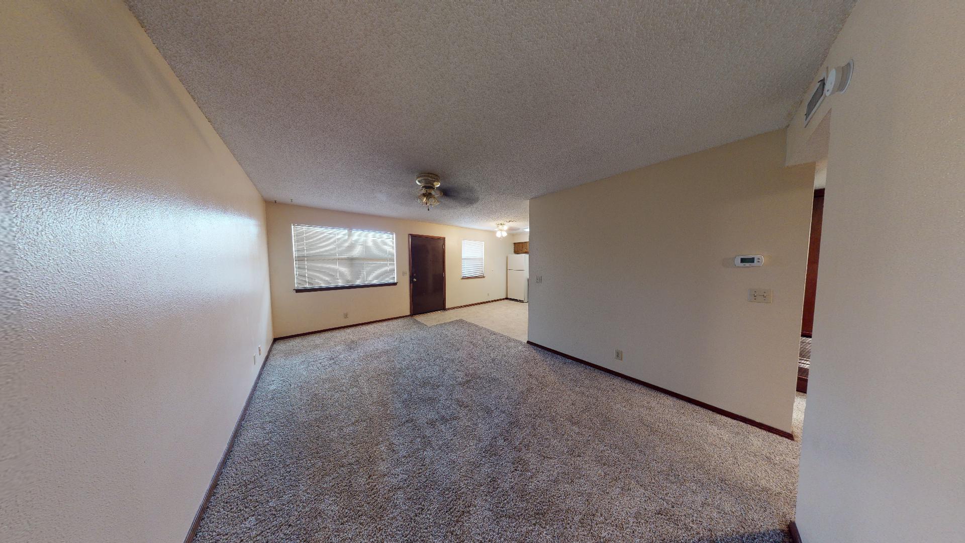 204 S. Duncan (2Bed-1Bath) Available in JULY
