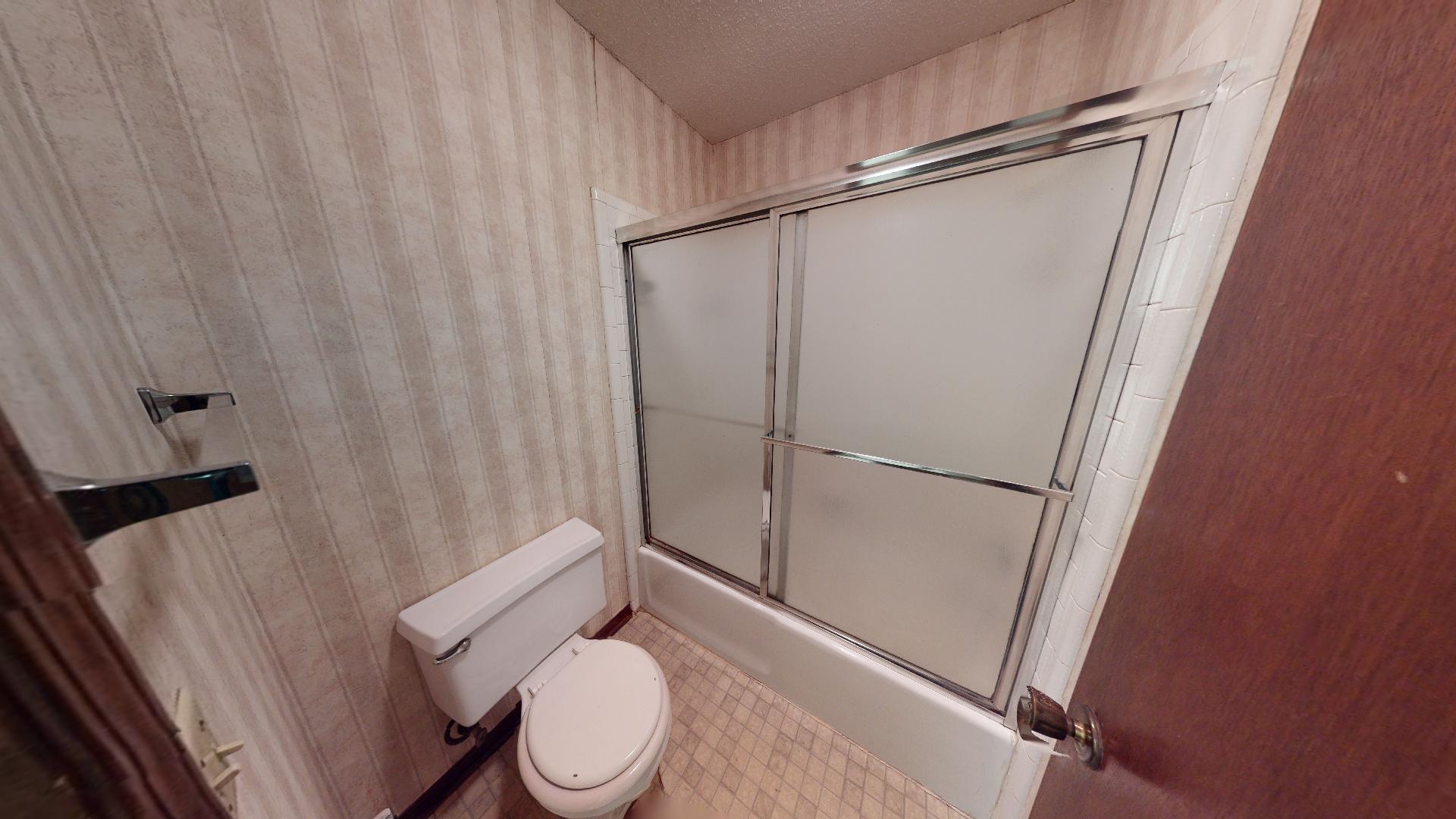 204 S. Duncan (2Bed-1Bath) Available in JULY