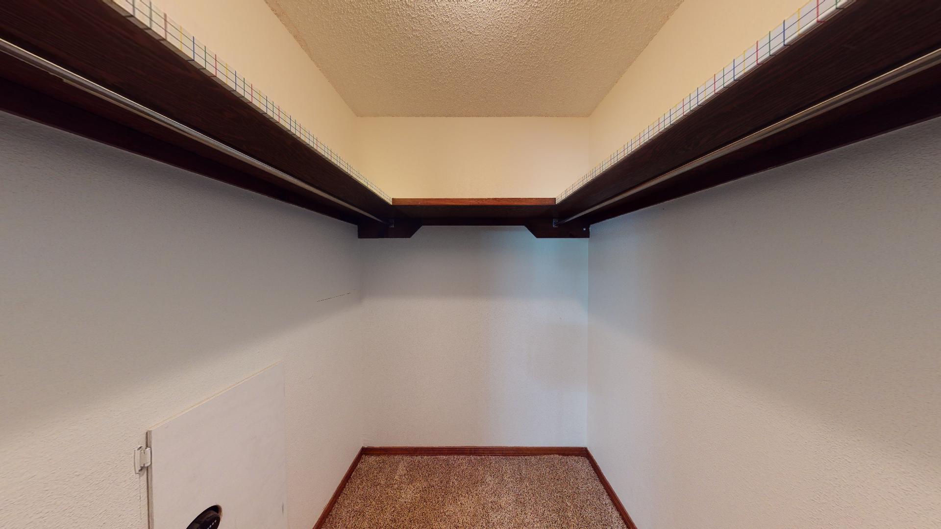 204 S. Duncan (2Bed-1Bath) Available in JULY