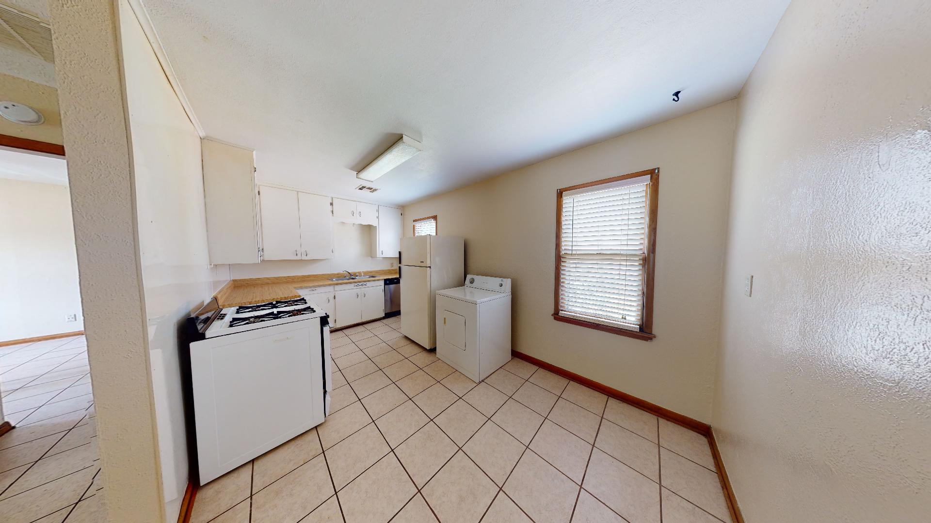 210-W-Connell-Ave-05222020_155020 210 W. Connell 1 Bed Duplex- Available JAN. 2026