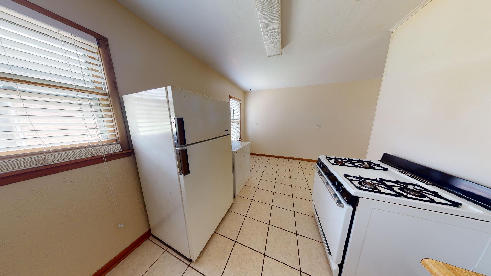 210-W-Connell-Ave-05222020_155047 210 W. Connell 1 Bed Duplex- Available JAN. 2026