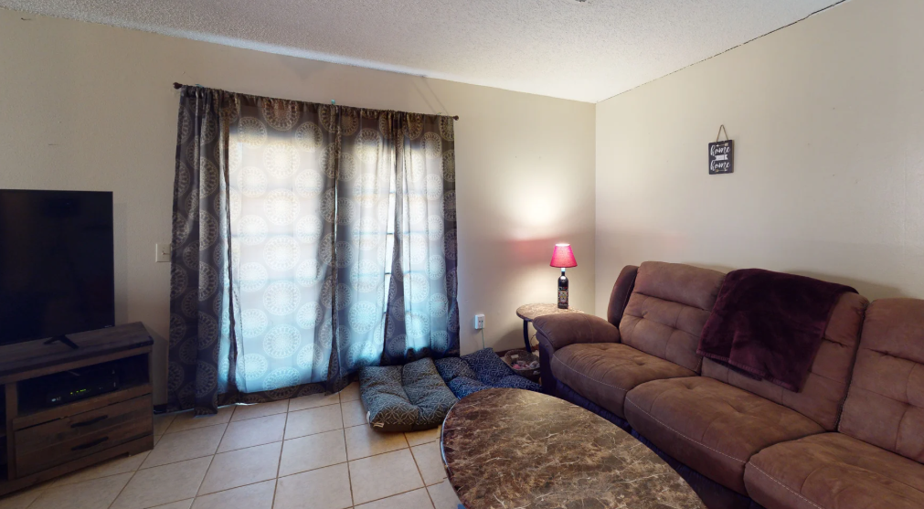 Screenshot 2026-05-19 100050 912 E. Moore 3Bed-1.5Bath-2Car $1100 JULY