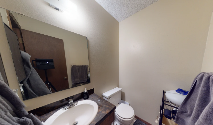 Screenshot 2026-05-19 100247 912 E. Moore 3Bed-1.5Bath-2Car $1100 JULY