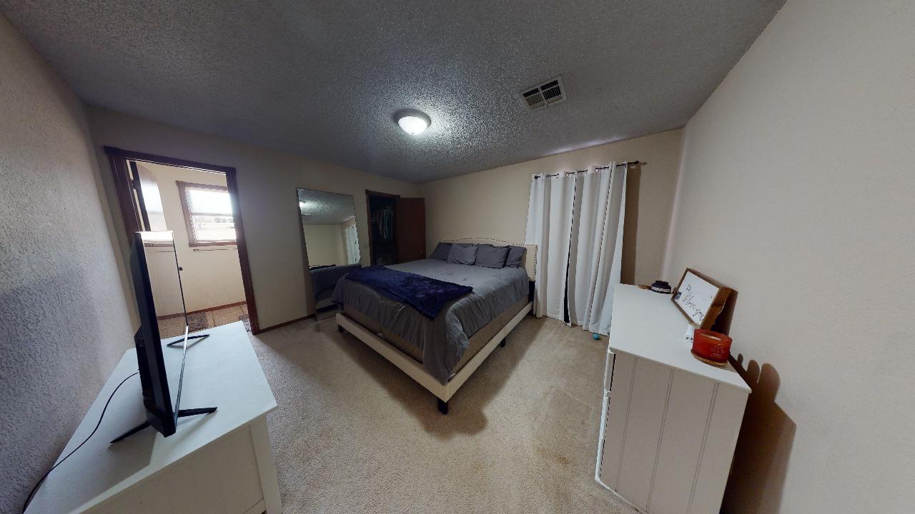 3806-W-15th-01072021_224502 3808 W. 15th (2-Bed 2-Bath 2-Car Garage) $950