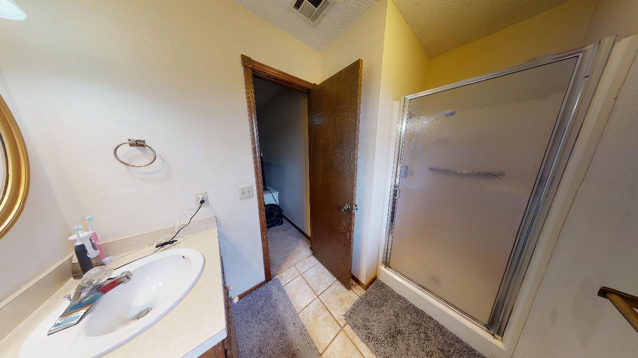 3806-W-15th-01072021_224606 3808 W. 15th (2-Bed 2-Bath 2-Car Garage) $950