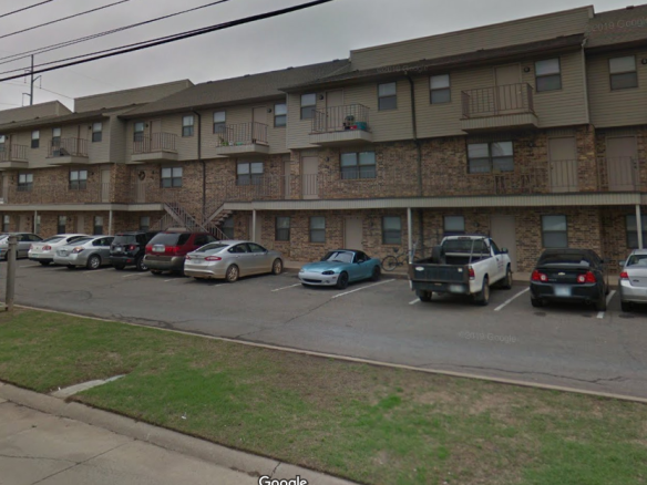 818 N. Husband (2Bed-1Bath) Townhouse-Corner Kitchen $750